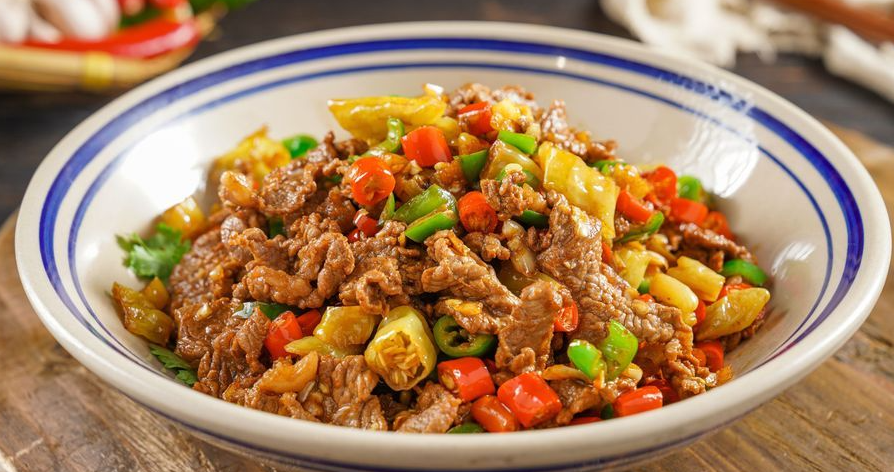 小炒黄牛肉，接棒辣椒炒肉成为湘菜新 “ C位 “ ？